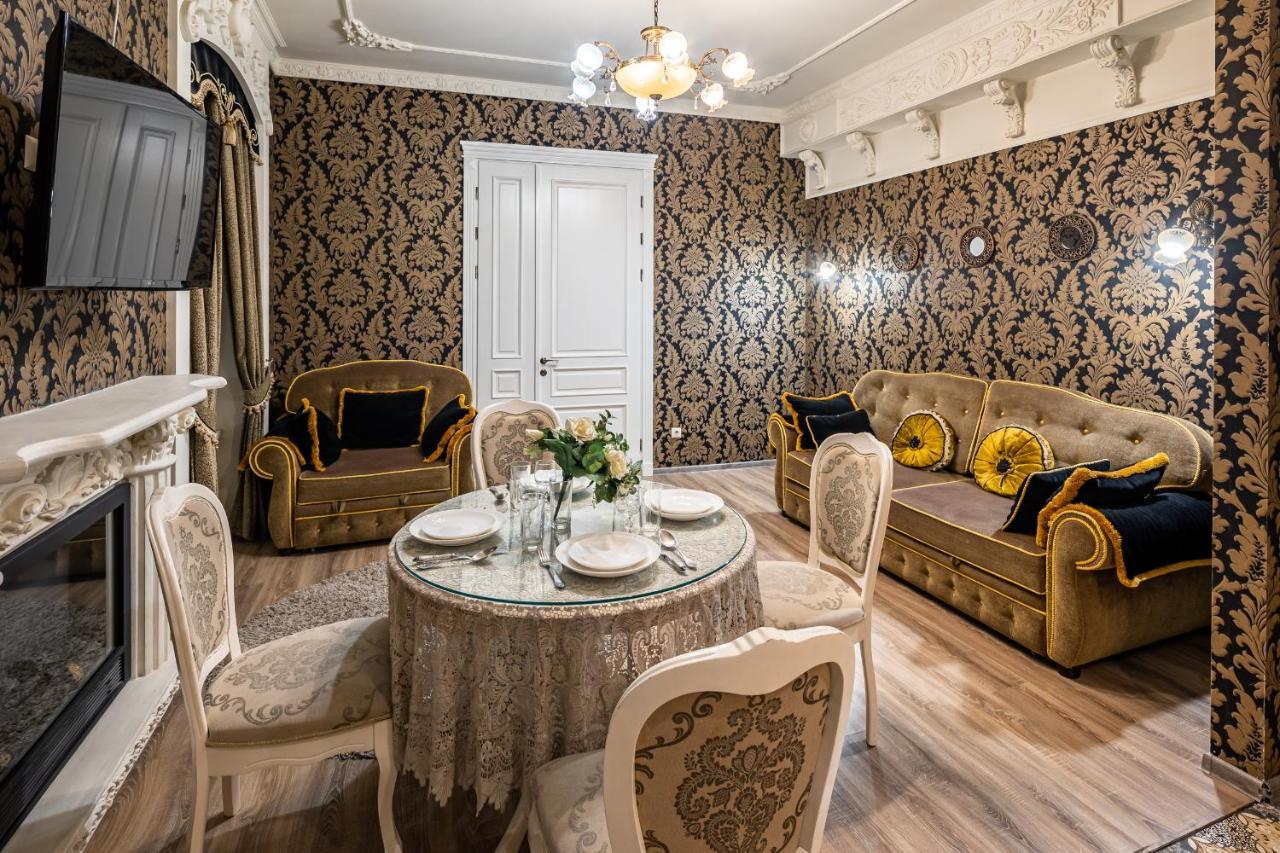 Classic Royal Central Apartment. Balcony And A/C Lvov Exteriér fotografie
